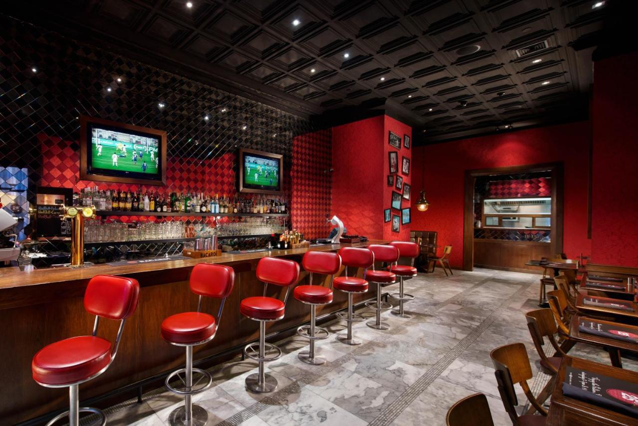 Pullman Bangkok Hotel G Екстер'єр фото The interior of a typical restaurant