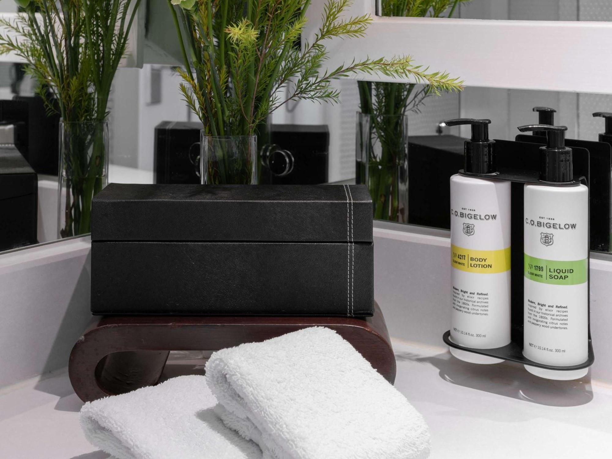 Pullman Bangkok Hotel G Екстер'єр фото The White Company toiletries