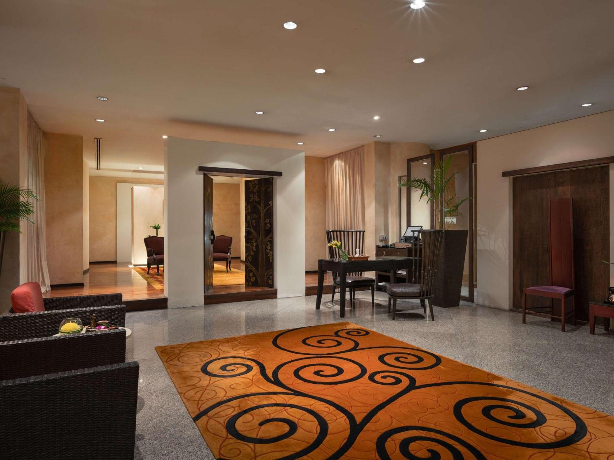 Pullman Bangkok Hotel G Екстер'єр фото A suite at the Mandarin Oriental, Kuala Lumpur