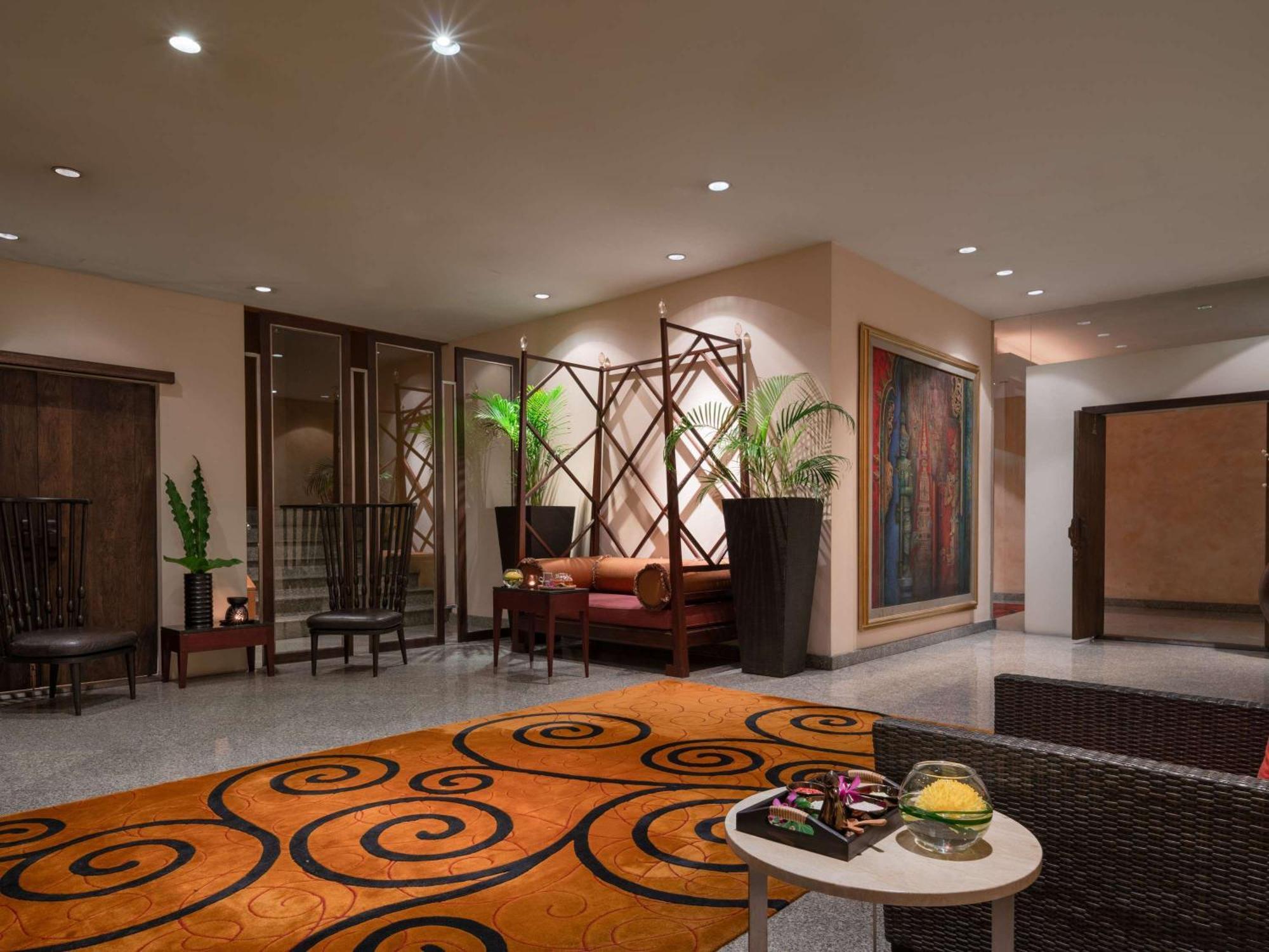 Pullman Bangkok Hotel G Екстер'єр фото The lobby of the hotel